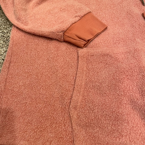 Feat Rust Colored Blanket Blend Hoodie & Shorts Set Size XL - Picture 9 of 14